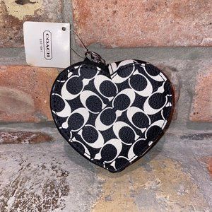 Coach Chelsea Signature C Heart Change Coin Purse